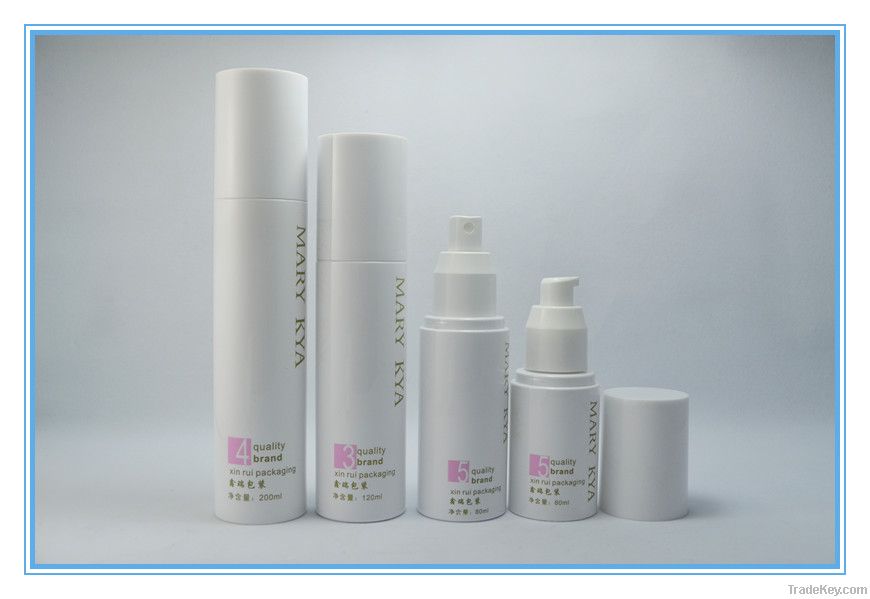 PET Plastic Bottle with Pump Sprayer for Cosmetic Packaging