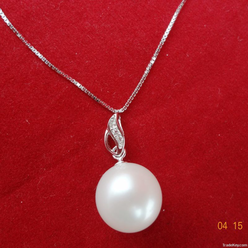 Fashion pearl pendant with 9-10mm