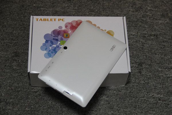 7inch Allwinner A33 Quad core dual camera tablet pc for android 4.4.2