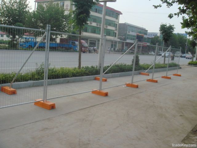 Temporary fence panel
