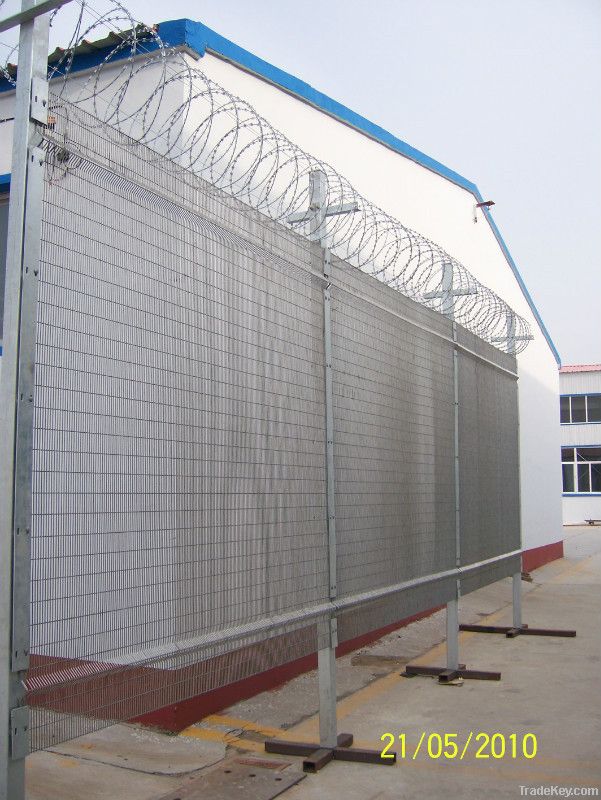 Temporary fence panel