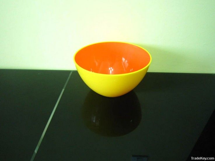 colorful plastic salad bowls