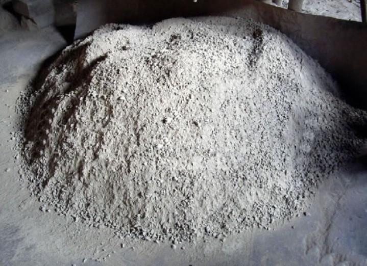 High alumina cement