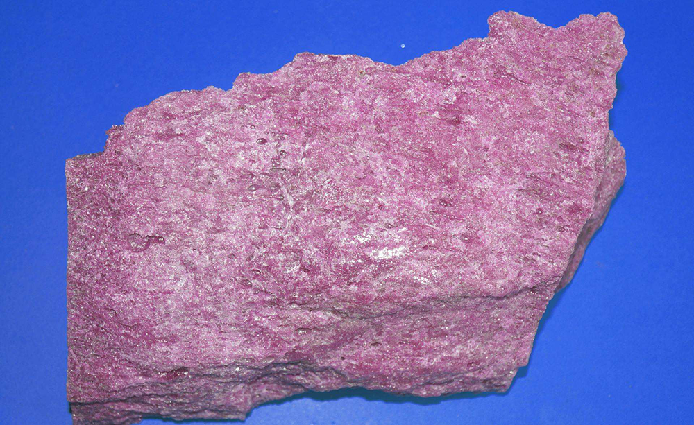 Chrome corundum