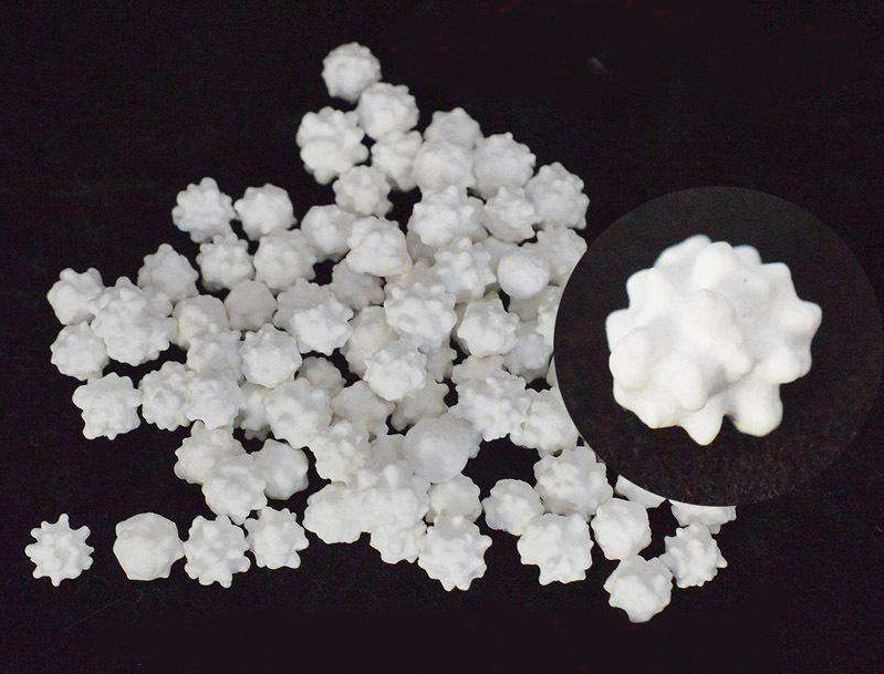 Calcium sulfite pellets