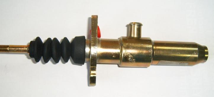 BRAKE MASTER CYLINDERS