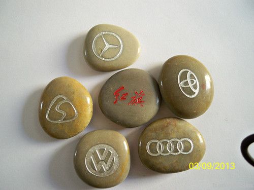 engraved pebble stone, customized stone, with patterns or words