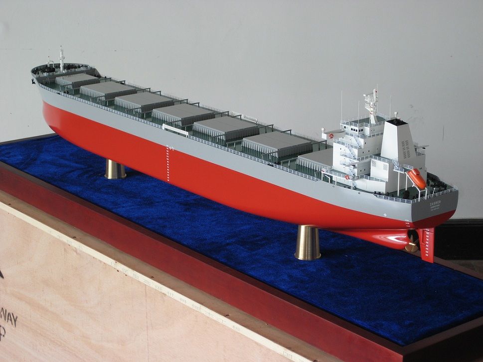 Scale ship and boat model, mid-ship section model