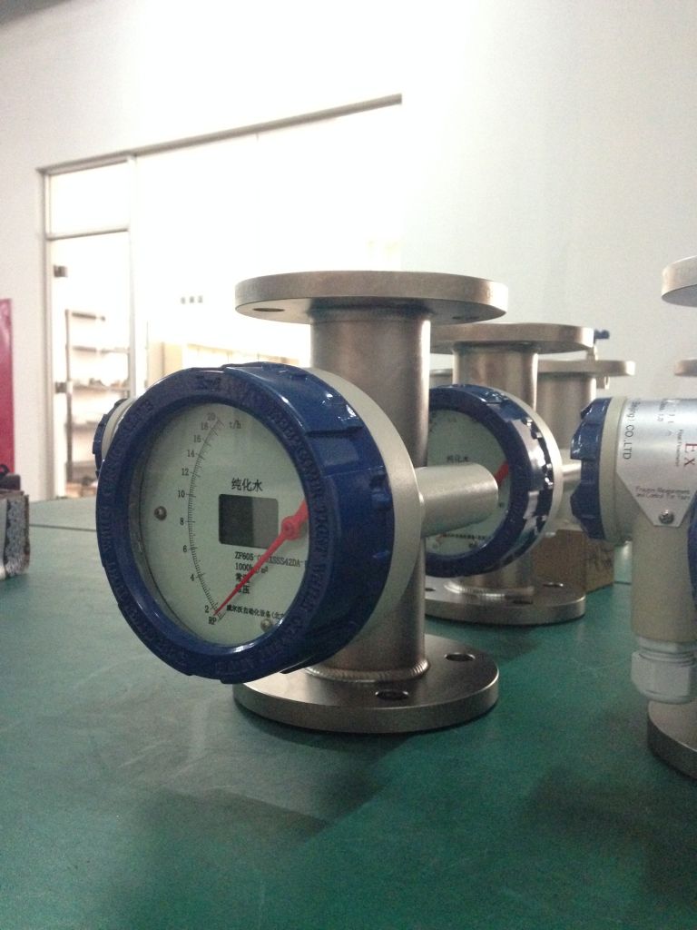 Variable area water flow meter