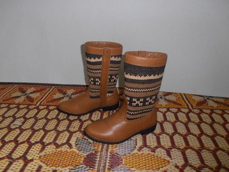 Kilim boots 