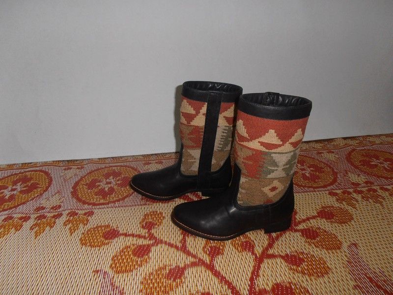 kilim boot