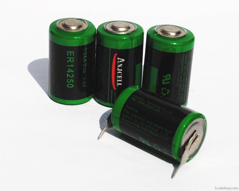Primary lithium batteries