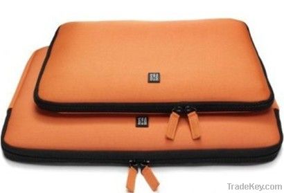 Neoprene laptop bag with zipper