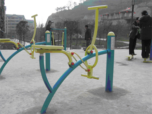 Sell outdoor fitness equipment