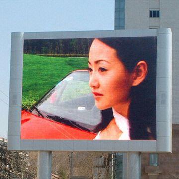 Outdoor LED Display with One Billion Display Colors