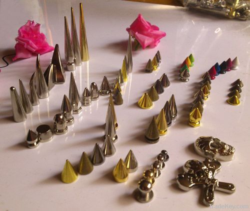 cone spikes tree spikes screw back studs made from copper Punk Bag Bel