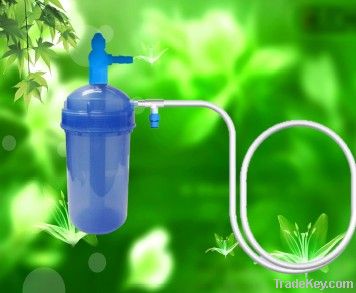 Disposable oxygen humidifier bottle