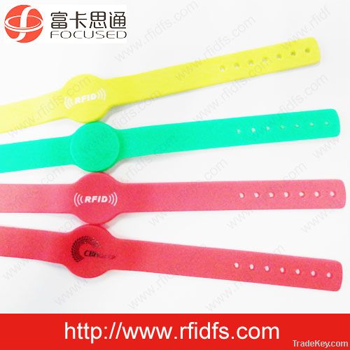 F08 RFID Silicone Wristband