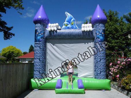 Inflatable castle