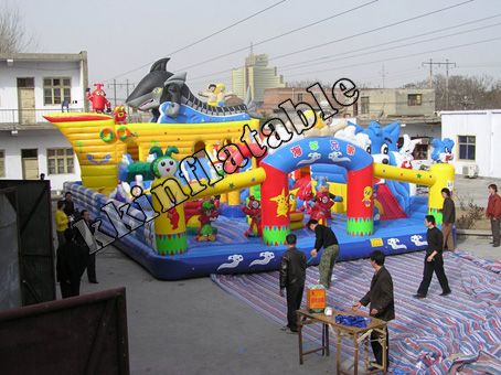 High quality Inflatable amusement park