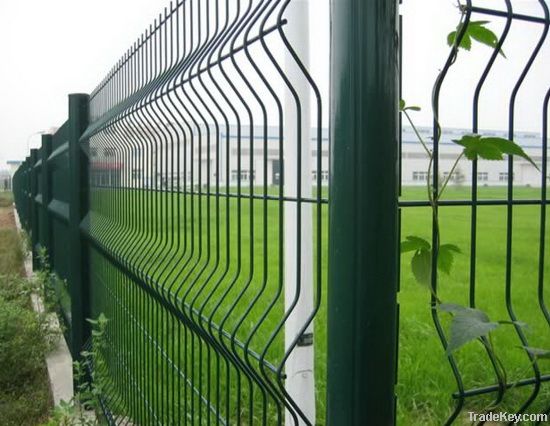 wire  mesh  fence