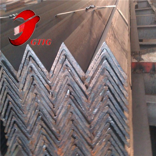 Top grade low carbon Q235 equal steel angle for construction