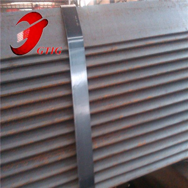 Top grade low carbon Q235 equal steel angle for construction