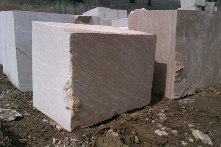 MOCA CREAM MARBLE BLOCK QUARRY