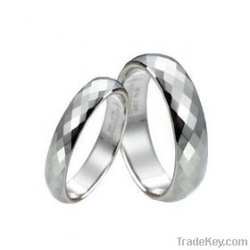 faceted & polishied tungsten wedding ring