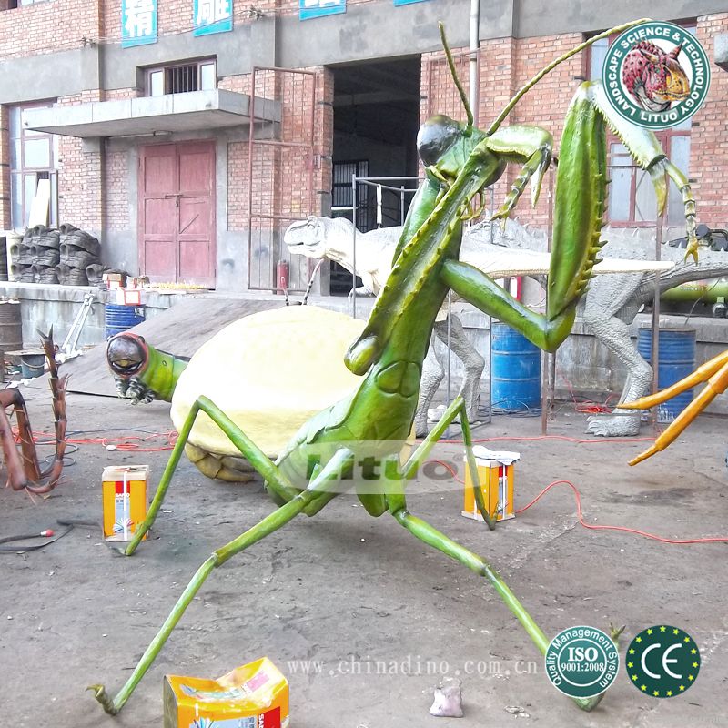 Giant artificial insect