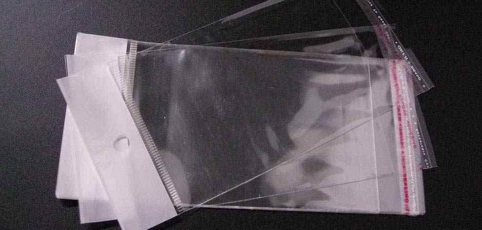 CLEAR ADHESIVE BAGS