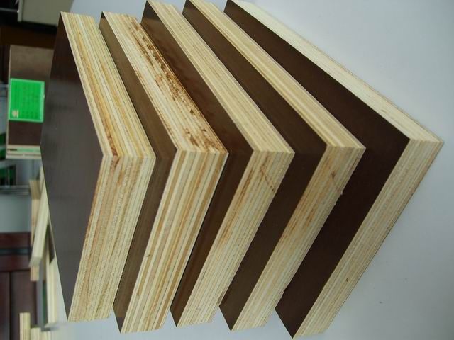 1220x2440x18mm wbp glue,combin core film faced plywood for middle east market from linyi factory with best quality 