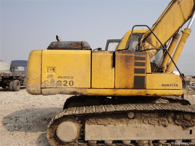 used Komatsu PC220-6 excavators