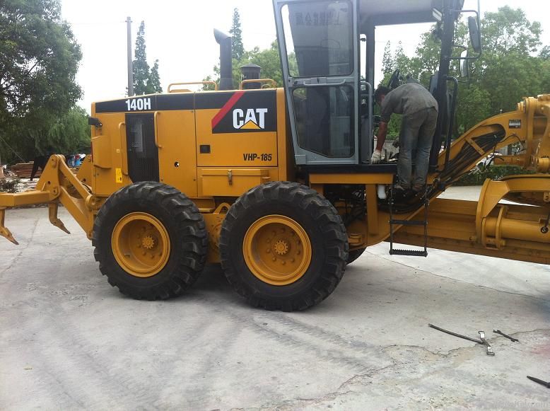 used CAT 140H grader