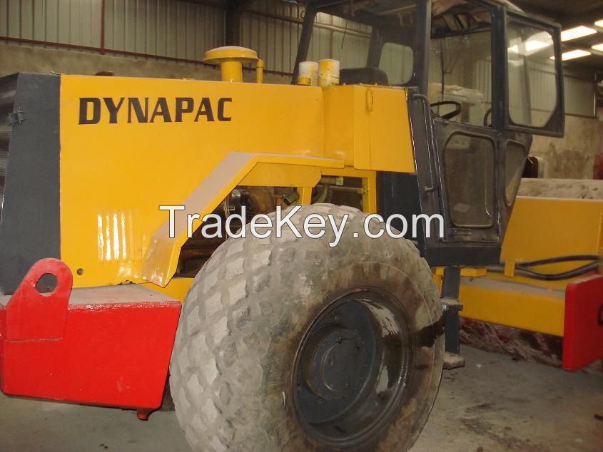 Used road roller CA30.