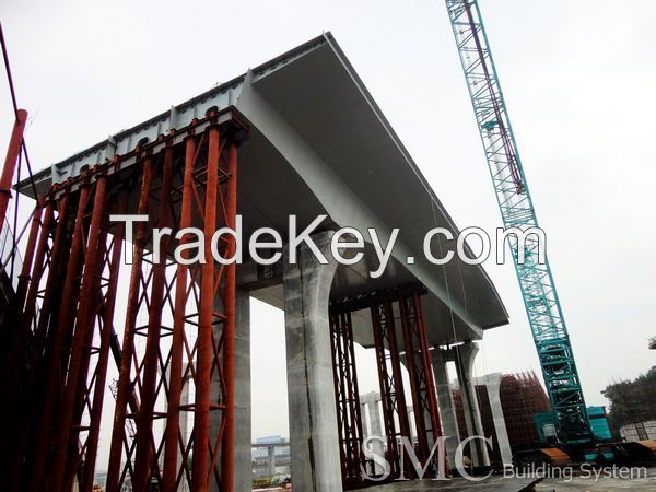 Interflow Multi-dimensional Crossing Steel Box Girder Bridge