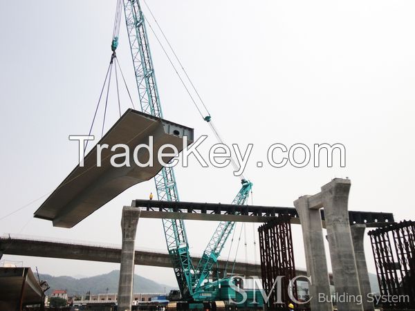 Interflow Multi-dimensional Crossing Steel Box Girder Bridge