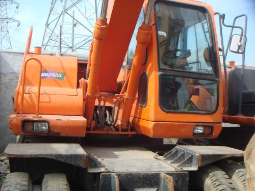 used construction excavator Daewoo DH150W-7