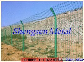 Fence with Double Wire Edges