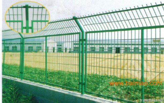 Green fence panels