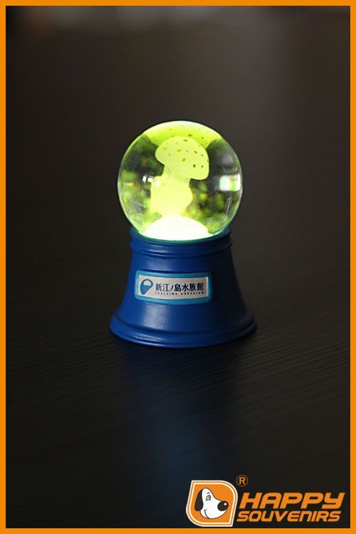 2014 Hot Custom snow globe, LED Resin Snow Globe Souvenirs, Glass Globe Souvenirs