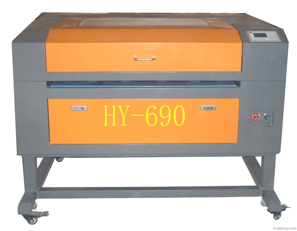 HY-690 Laser cutting and enraving machine