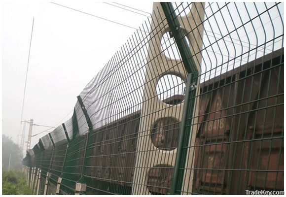 PVC coated welded wire mesh fence