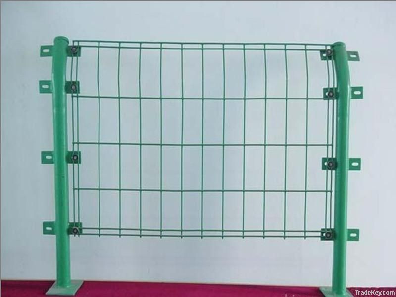 Welded mesh fence