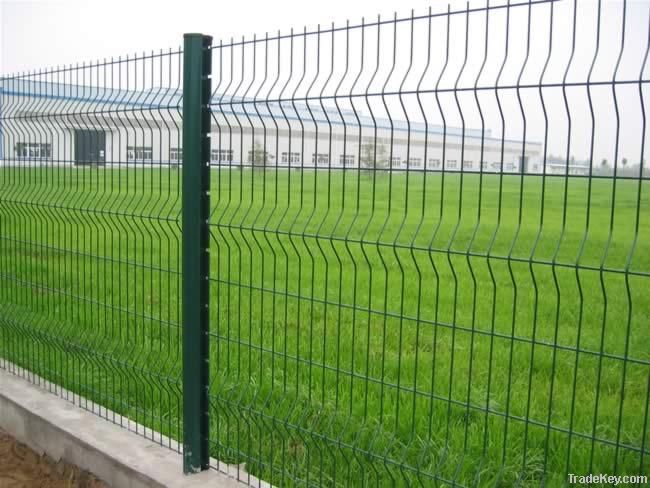 Welded mesh fence