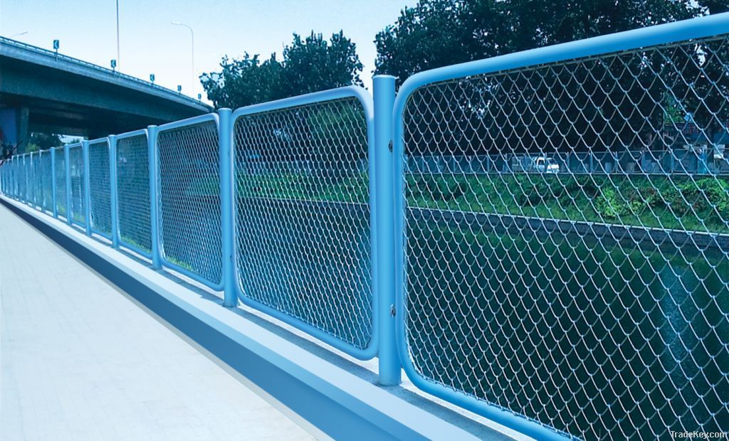 chain link mesh fence, farm fence, playgound fence