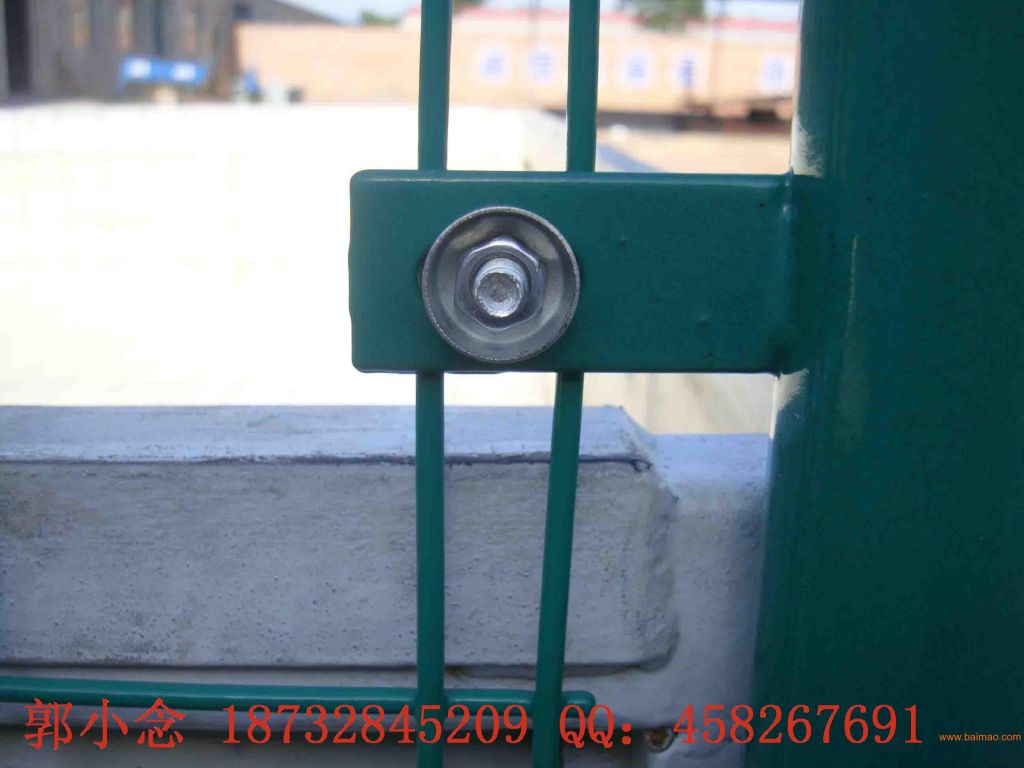 Welded Wire Mesh fence double wire welded mesh fence