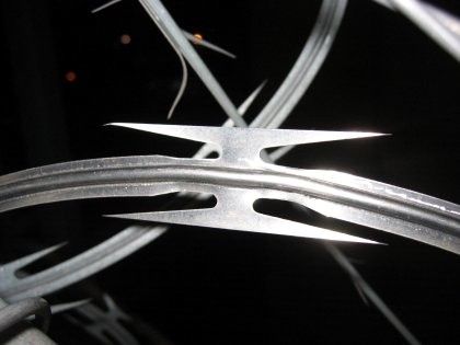 galvanized rozar barbed  wire