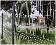 PVC or galvanized welded wire mesh fences(fencing), Decorative Yard Fencing  supplier