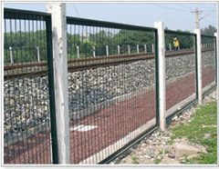 PVC/galvanized  Welded wire mesh fence panels in 12 gauge sizes